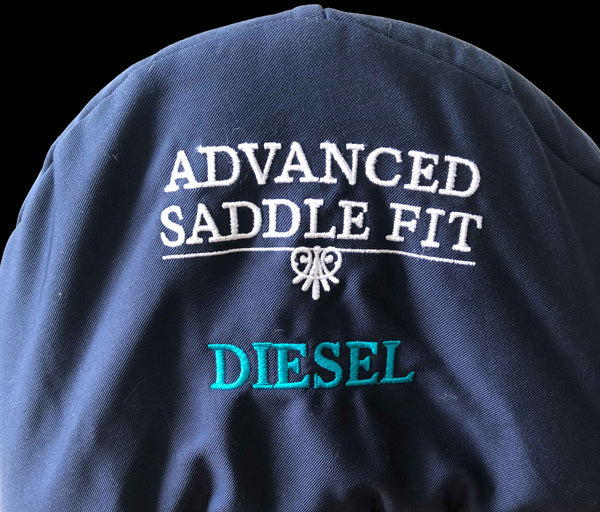 Advanced Saddle Fit | Fleece-lined Saddle Cover - Embroidery